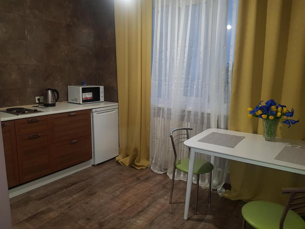 Apartment Sports Palace Просторная Квартира Рядом Дворец Спорта Kharkov Ngoại thất bức ảnh