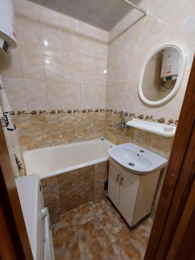 Apartment Sports Palace Просторная Квартира Рядом Дворец Спорта Kharkov Ngoại thất bức ảnh